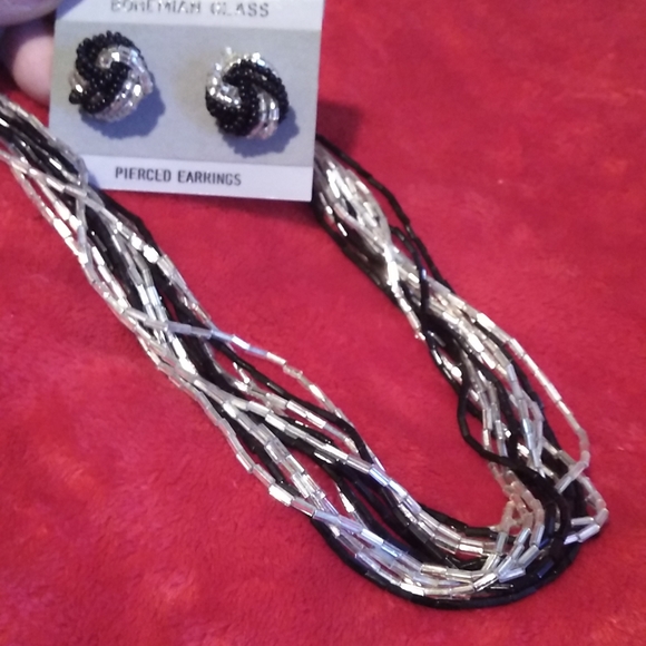 Vintage bohemian glass necklace/ matching earrings - Picture 5 of 7